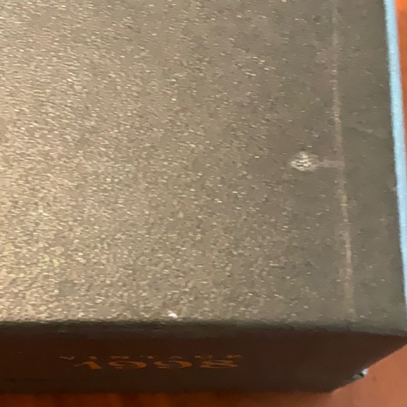 empty 1998 Dom Perignon bottle & box - Picture 13 of 14